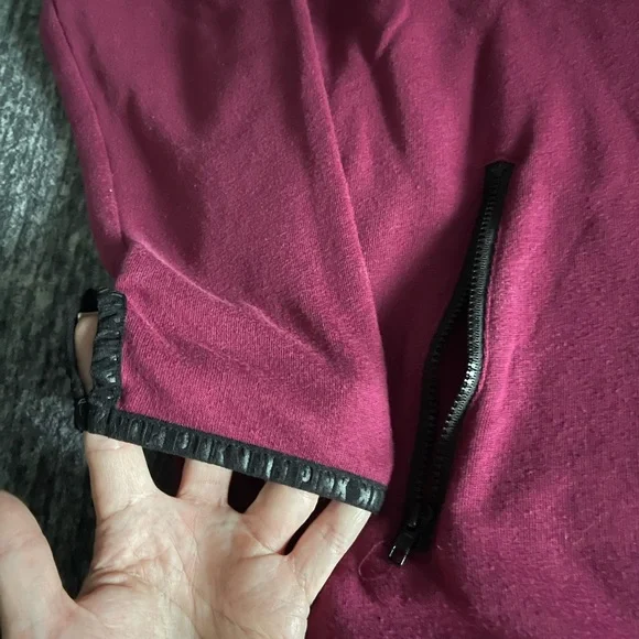 VS Pink Quarter-Zip Pullover in burgundy - Picture 2 of 2